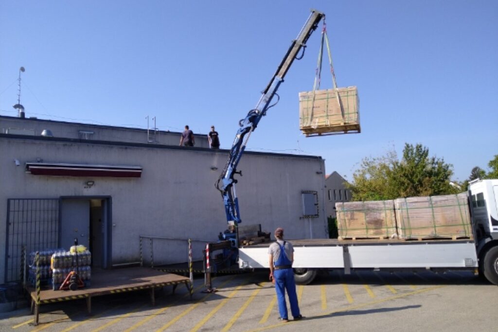 Napelemek daruzása, szállítása